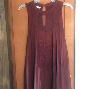 maroon sleeveless top